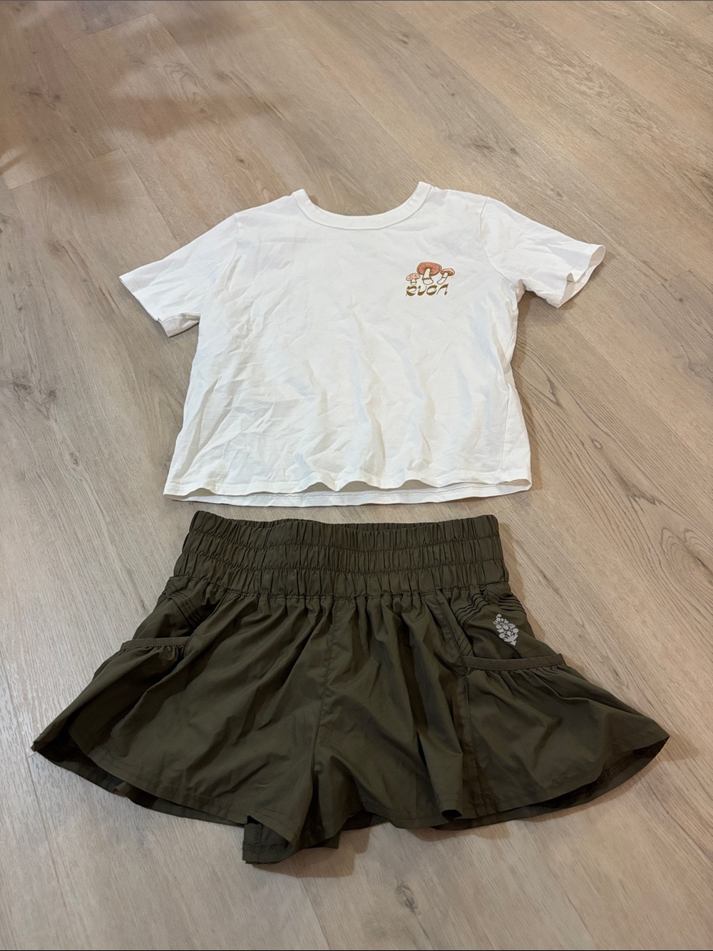 FP Movement Shorts + RVCA CROPPED T SHIRT both XS LIKE NEW